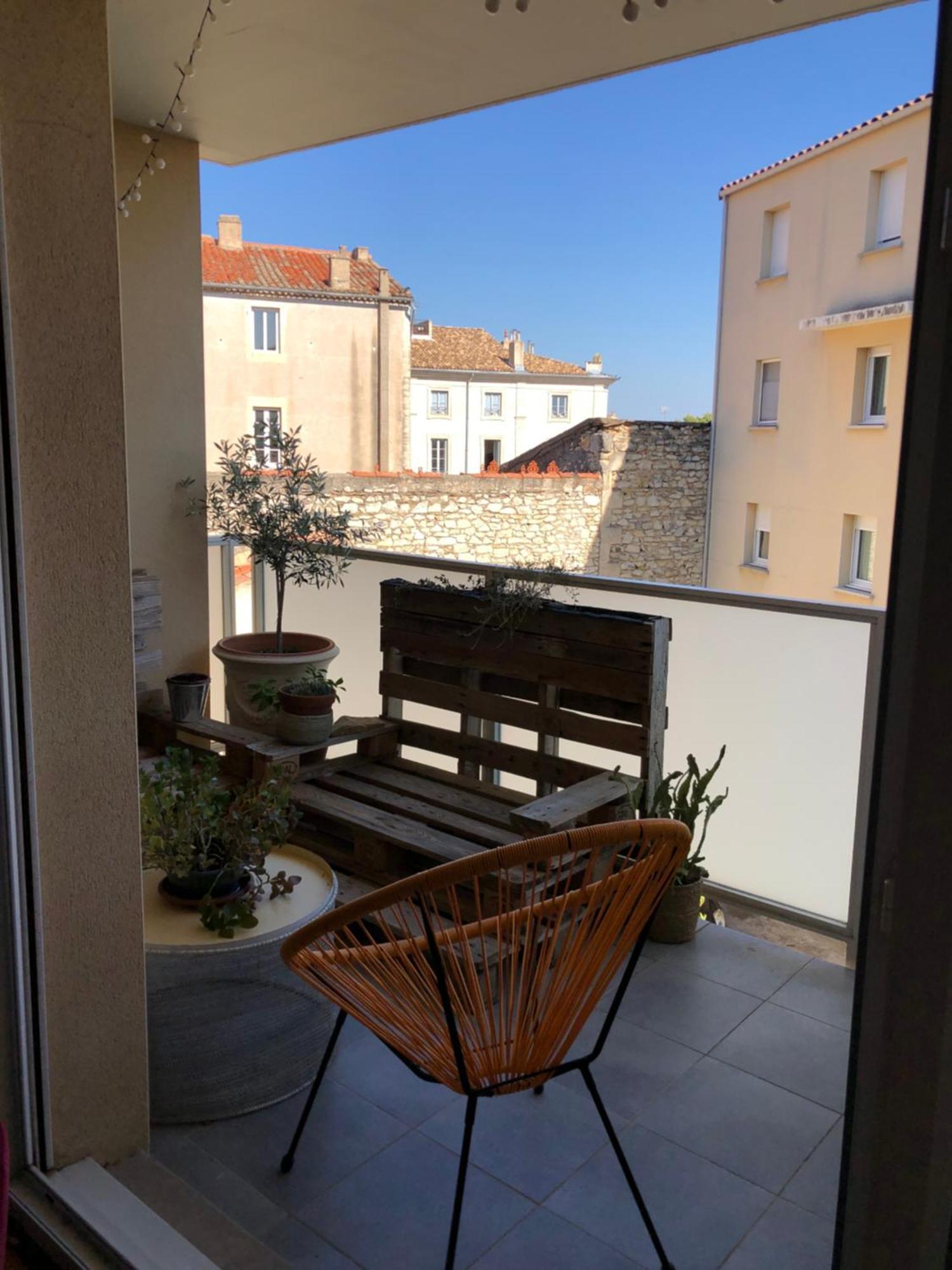 Bel Appartement Nimois Au Calme Avec Balcon นีมส์ ภายนอก รูปภาพ